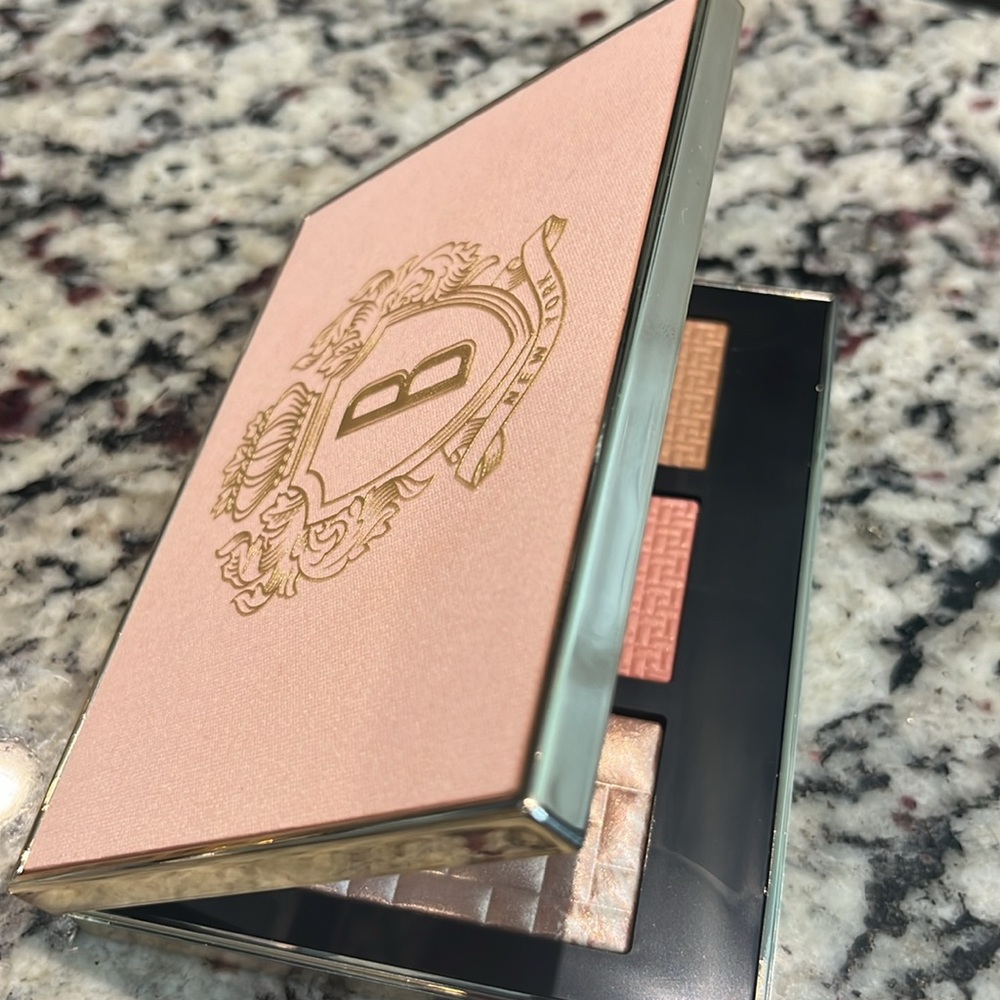 Bobbi Brown Limited Edition Sculpt and Glow Palette RARE! - Picture 11 of 11
